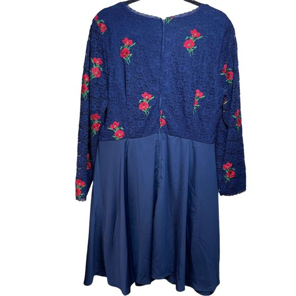 NWT ModCloth A-Line WomanDress Sz 22 Navy Lace Floral Embroidered Long Sleeve - Picture 2 of 16